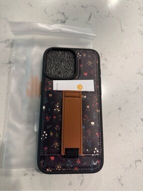 Walli Floral Black Phone Case IPhone 15 Pro Max